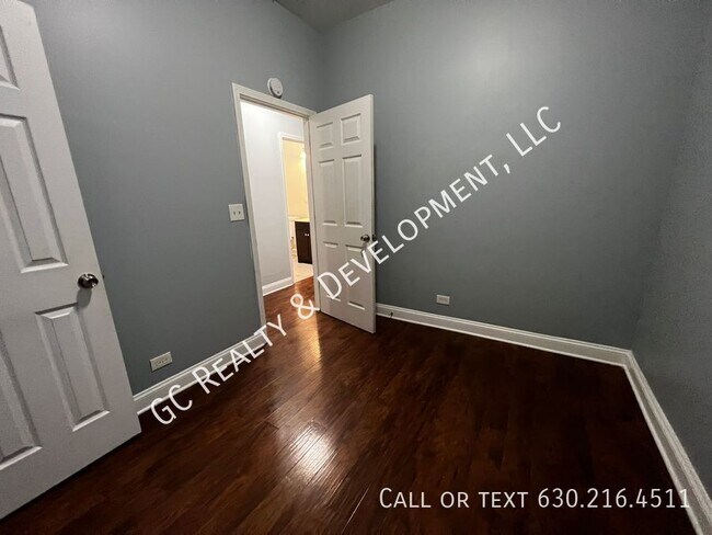 Building Photo - 7642 S Normal Ave