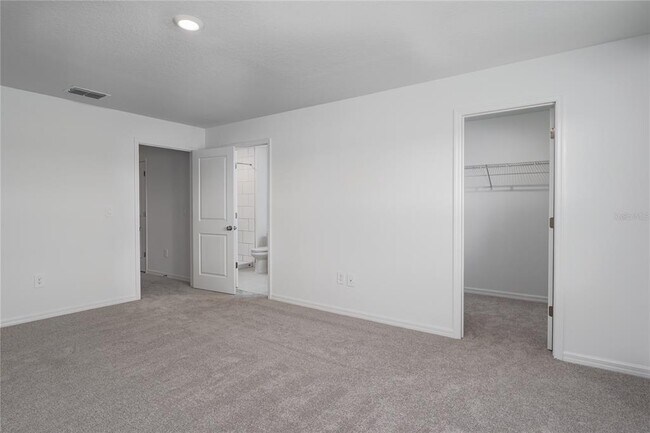 Building Photo - 10964 65th Ter E