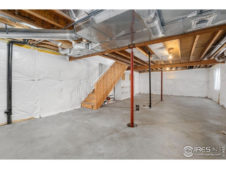 Building Photo - 2908 Des Moines Dr