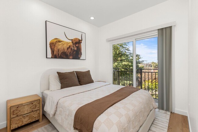 Building Photo - Brand new!