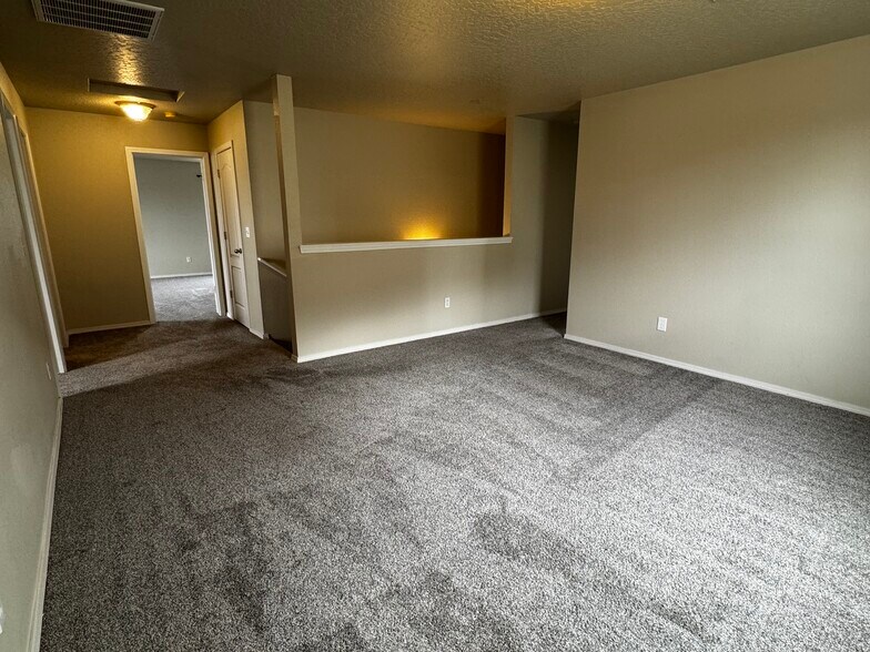 Building Photo - 172 W Tehuti Ct