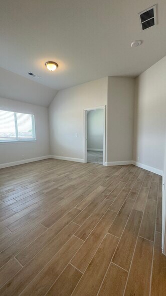 Building Photo - 2805 Chert Ct