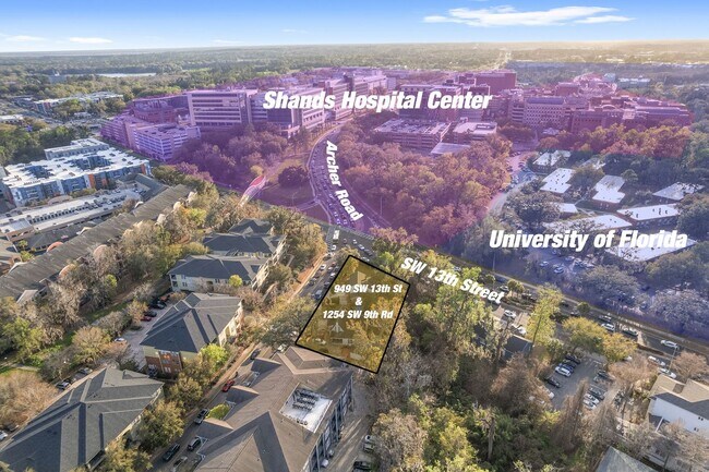 Building Photo - 949 SW 13th St