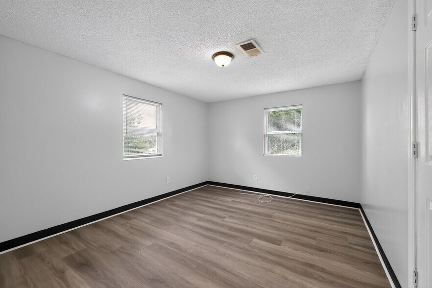 Building Photo - 1626 Telfair St Ln