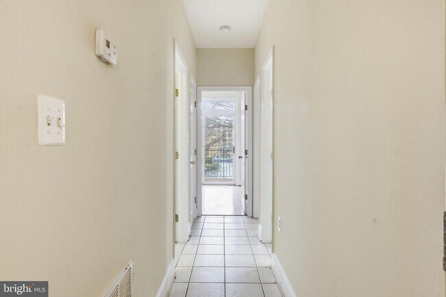 Building Photo - 1362 Irving St NW