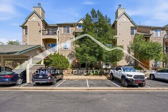 Building Photo - Spacious Condo with Central AC and Washer/Dryer