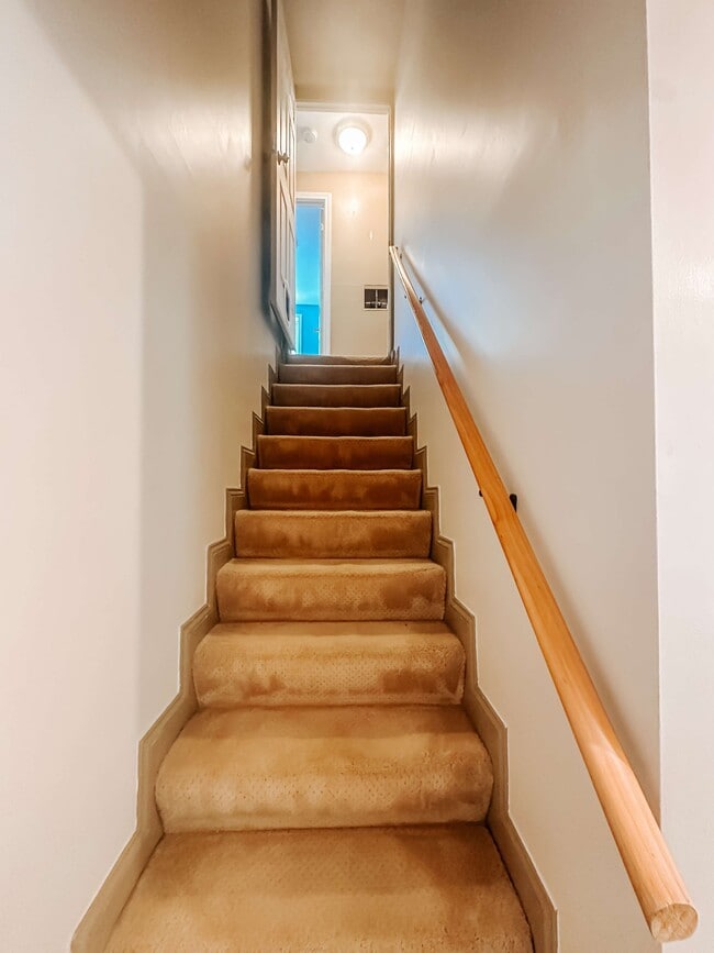 Building Photo - 10 Herrick Rd