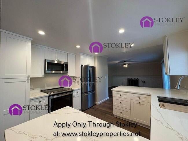 Building Photo - 18 Bonnie Pl