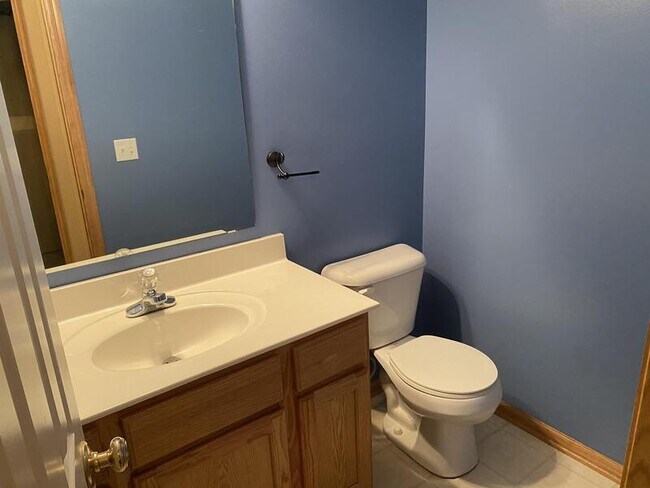 Building Photo - 17966 Vance Cir NW