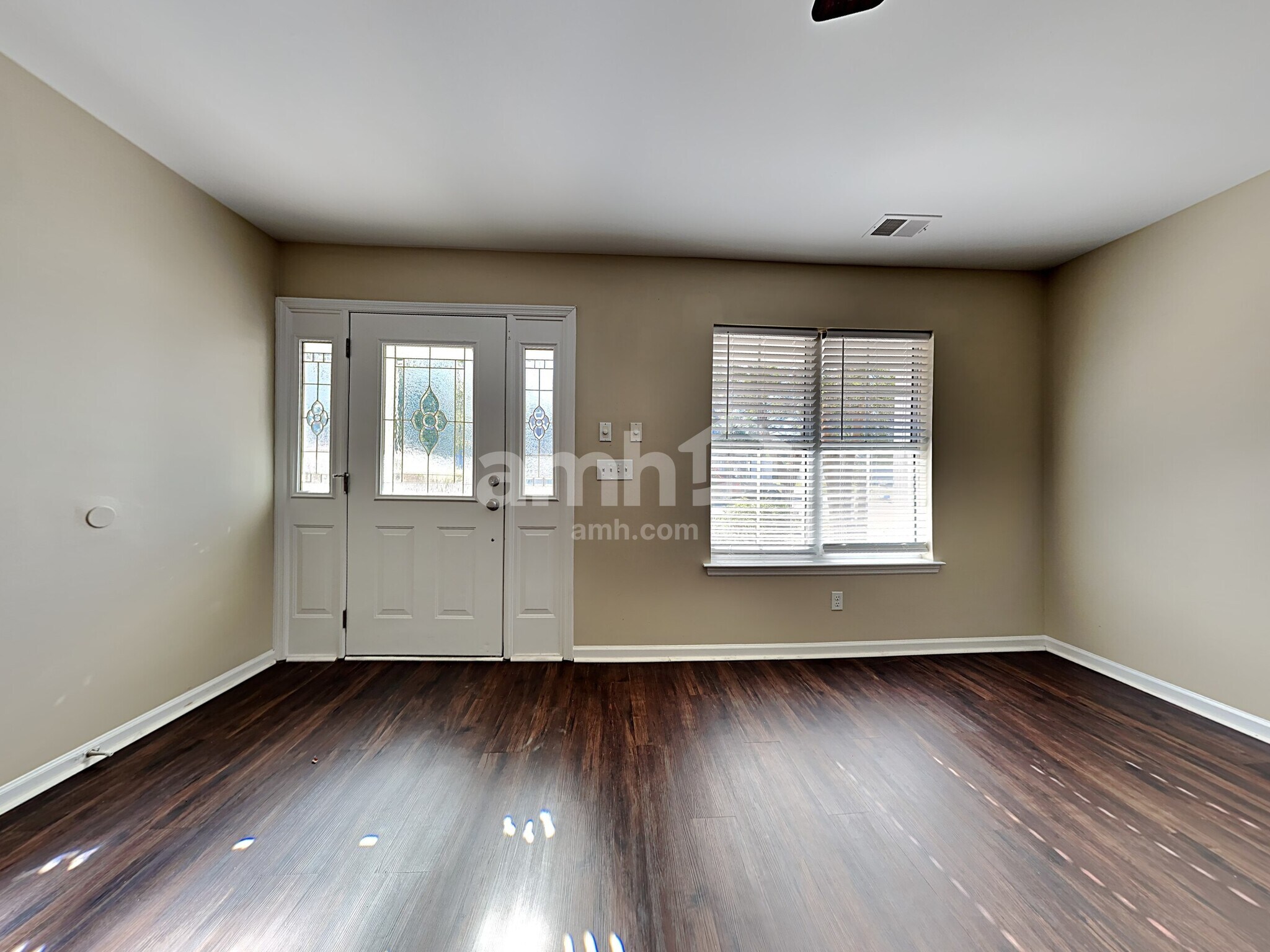 Building Photo - 4812 Oak Haven Pl