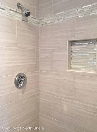 Building Photo - 5 Pearl St