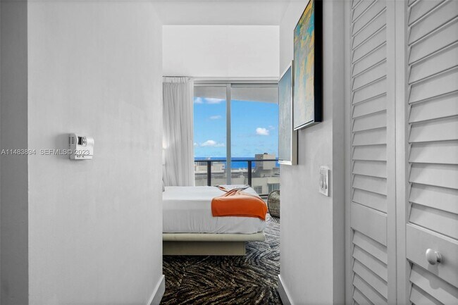 Building Photo - 4111 S Ocean Dr