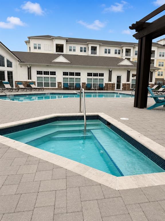 Building Photo - 1218 Bermuda Lakes Ln