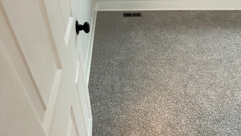 Building Photo - 9325 S Loomis St