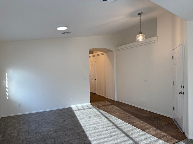 Building Photo - 3922 N Creosote Ct