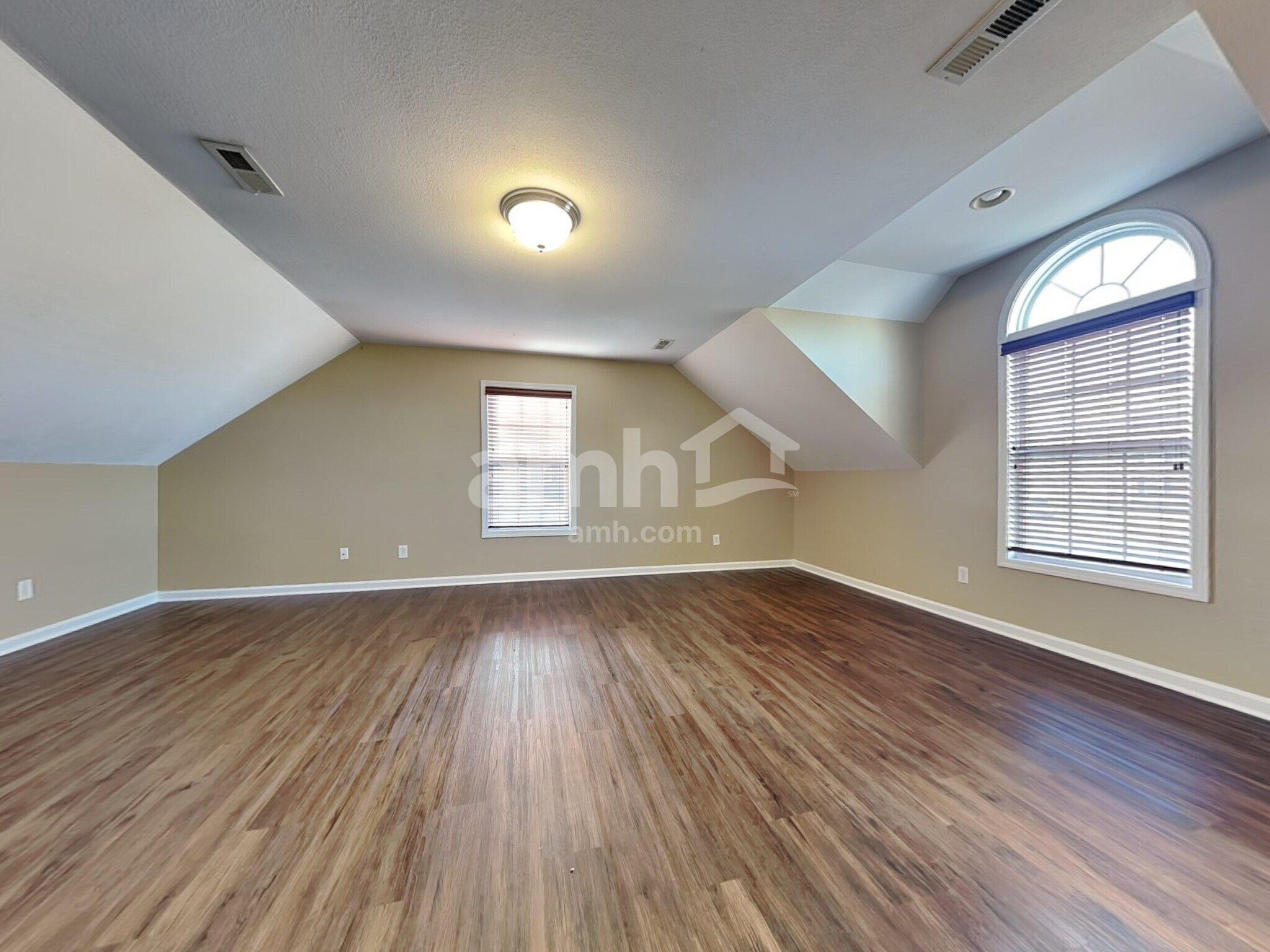 Building Photo - 5716 Capeside Ln