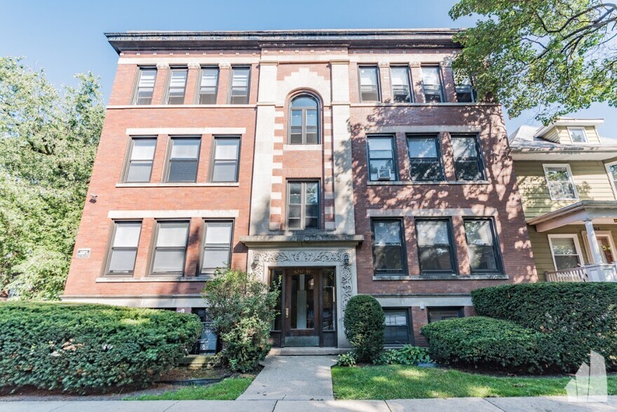 Primary Photo - 1251 W Rosemont Ave