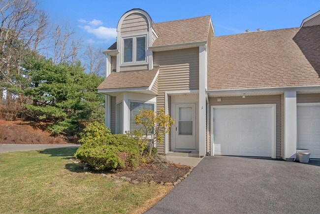 Building Photo - 1 Spring Pond Dr