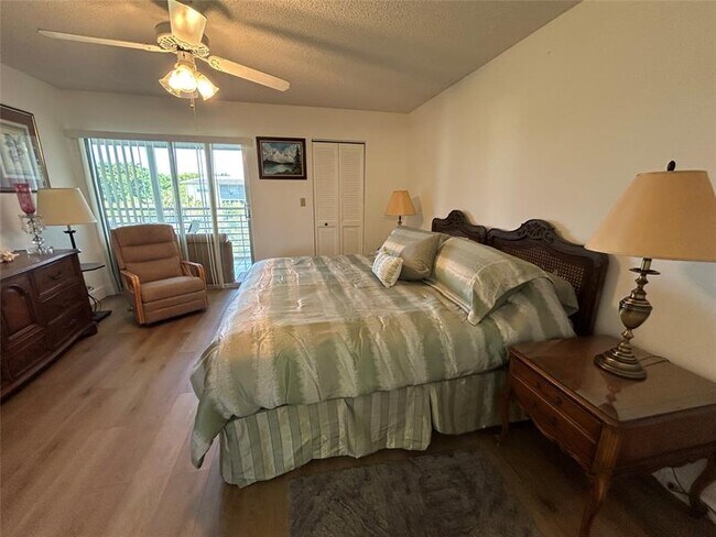 Building Photo - 3405 Bimini Ln