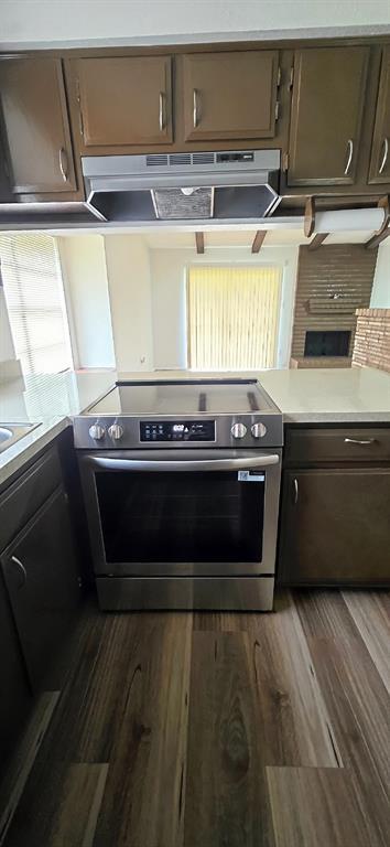Building Photo - 8443 Gulfwood Ln