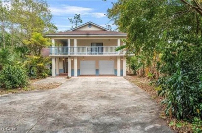 Building Photo - 3745 27th Ave SW