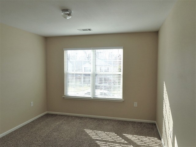 Building Photo - 1410 River Run Rd
