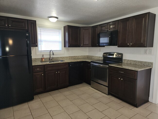 Building Photo - Frank Dr