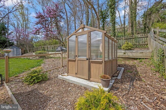 Building Photo - 3113 Woodland Ln