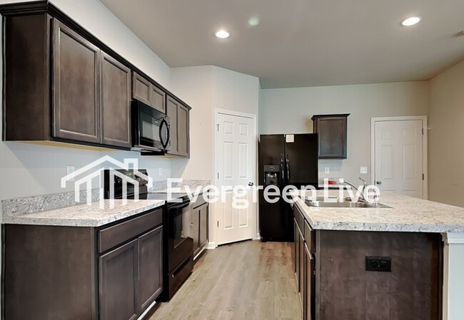 Building Photo - 150 Ross Dr