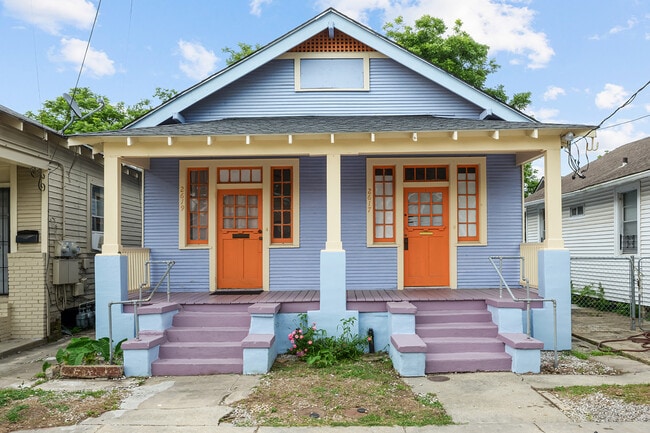 Building Photo - 2617 Dante St