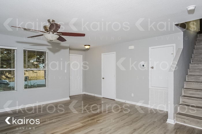 Building Photo - 3703 Avalon Lake Dr SW