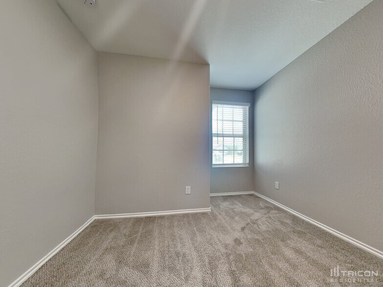 Building Photo - 17588 Rosewood Manor Ln