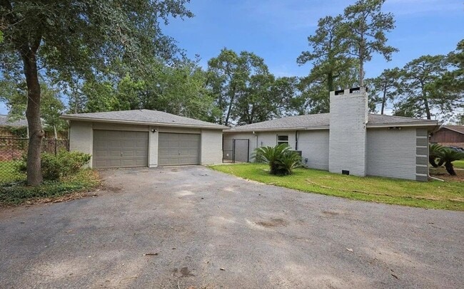 Building Photo - 1385 Fenwick Cir