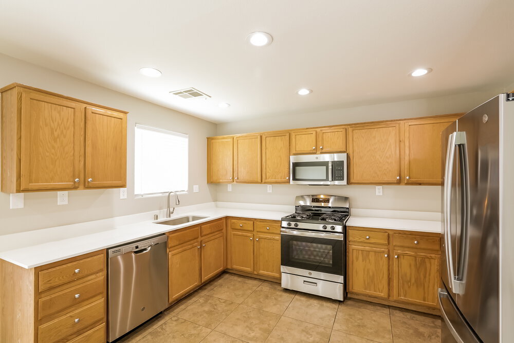 Building Photo - 10385 Adrianna Ave