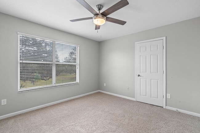 Building Photo - HUNTINGTON POINTE - 4 bd • 2.5 ba • 2,142 ft² (Lake Mary)