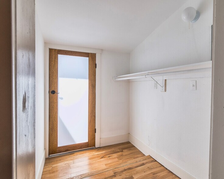 Building Photo - 2418 Fairmount St