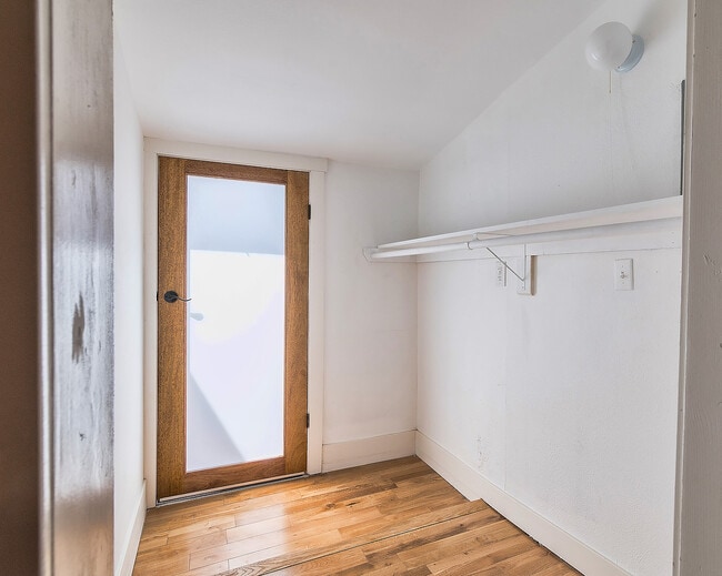 Building Photo - 2418 Fairmount St