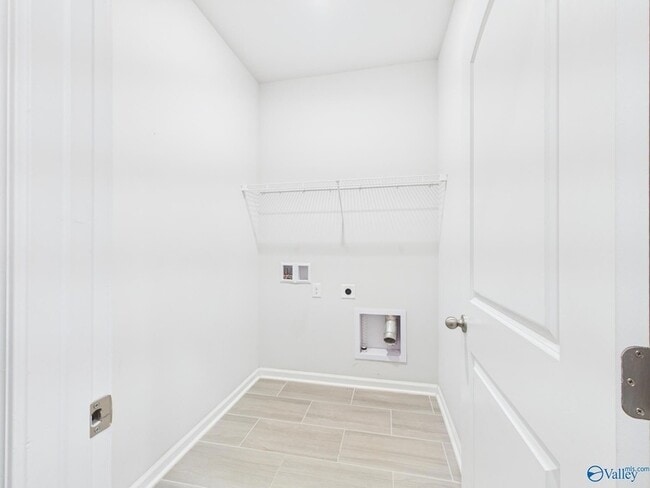 Building Photo - 506 E River Landing Blvd