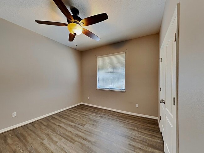 Building Photo - 2131 Lacosta Pl
