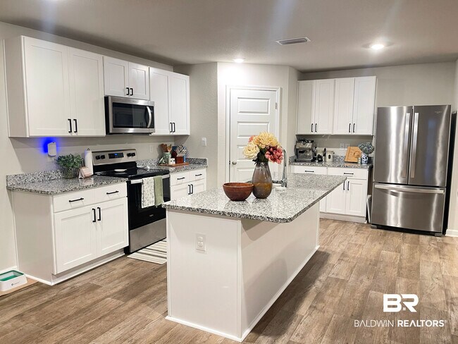 Building Photo - 11198 Elemis Dr