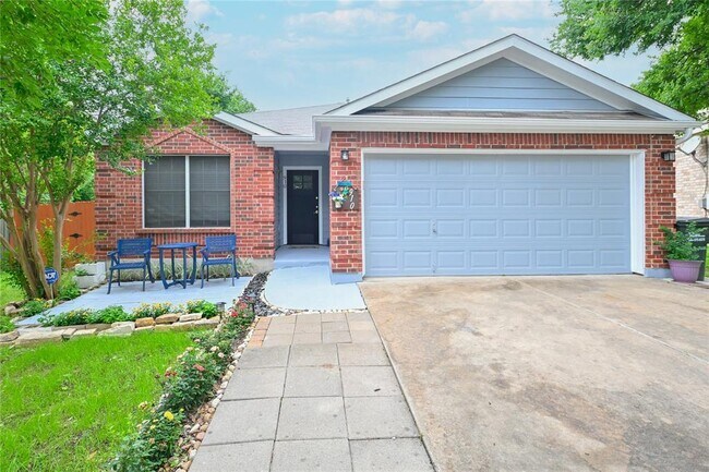 Building Photo - 910 Rocking Spur Cove