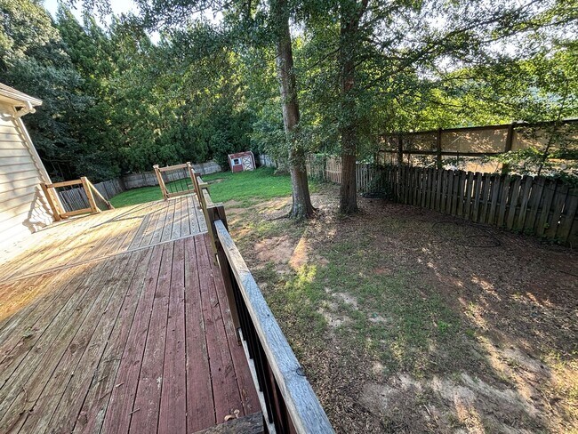 Building Photo - 522 Saint Helene Ct