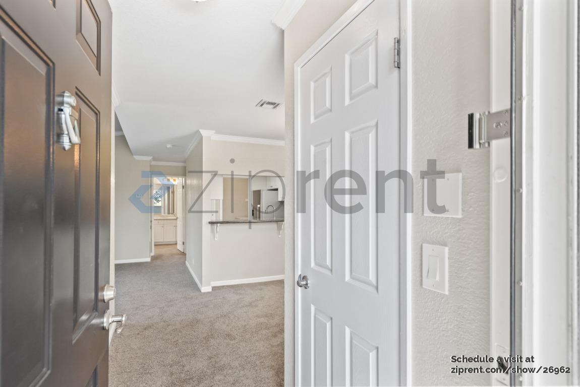 Building Photo - 600 Canyon Oaks Dr