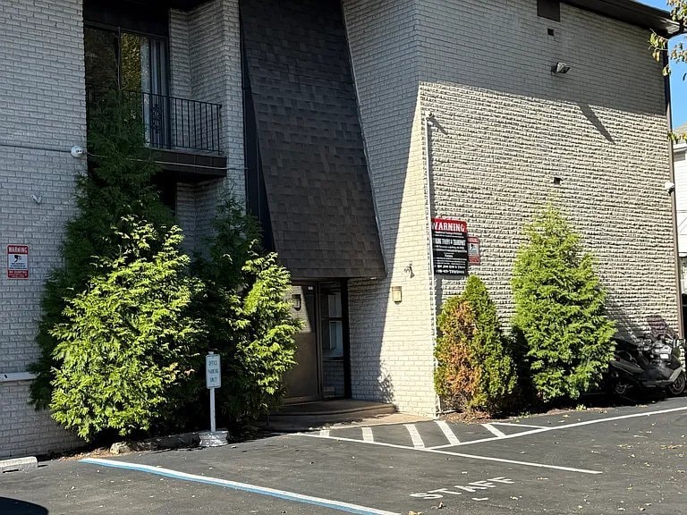 Building Photo - 500 E Upsal St