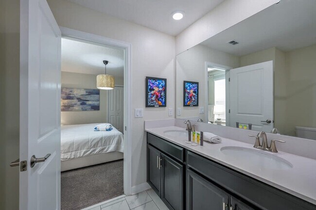 Building Photo - 4532 Target Blvd