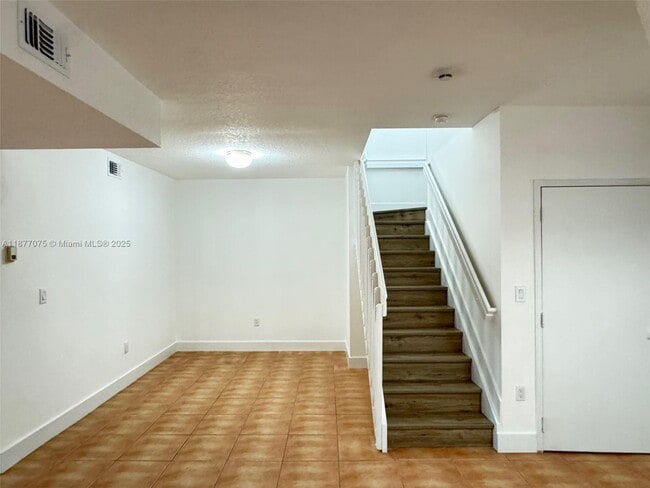 Building Photo - 10170 SW 88th St
