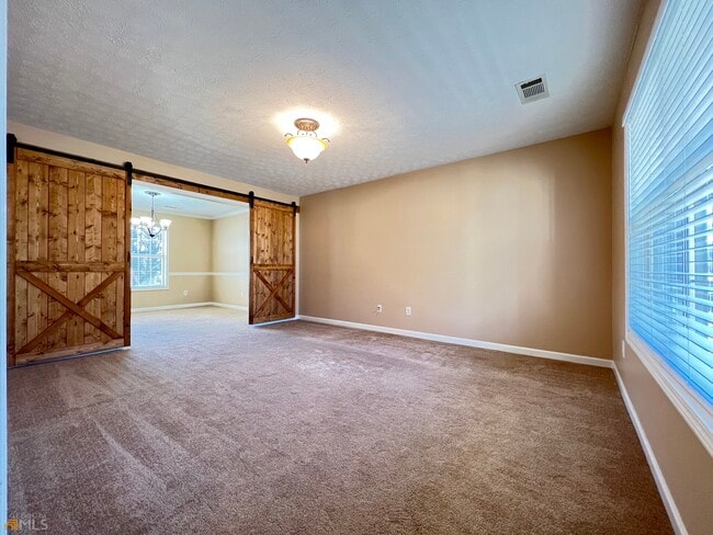 Building Photo - 7235 Coral Lake Dr