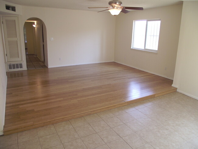 Building Photo - Northeast El Paso 3 Bed Refrig A/C w/Mount...