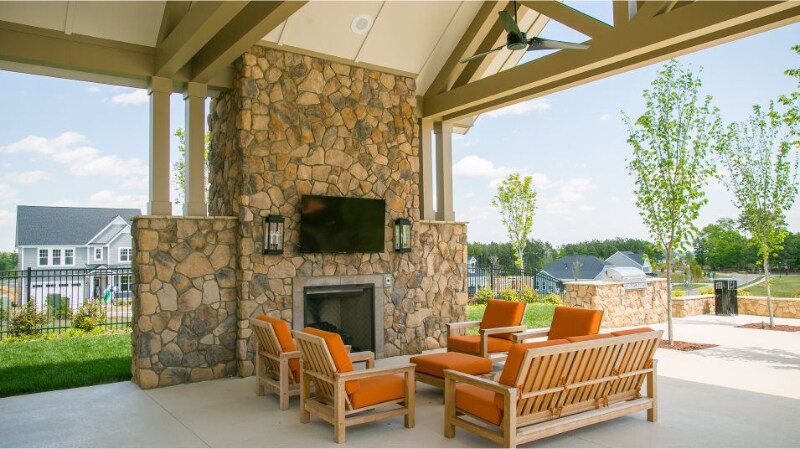 Building Photo - 121 Sweet Briar Ln