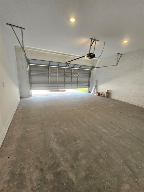 Building Photo - 5746 Cattle Rnch Dr